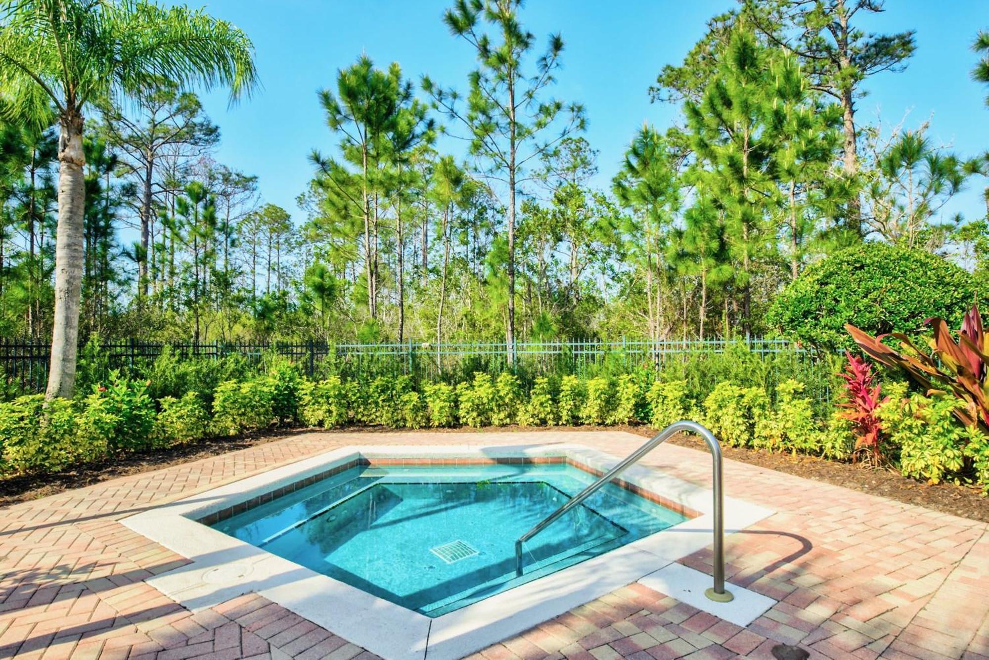 Bright Condo - 2Br With Pool & Hot Tub, Near Disney! Orlando Exteriör bild