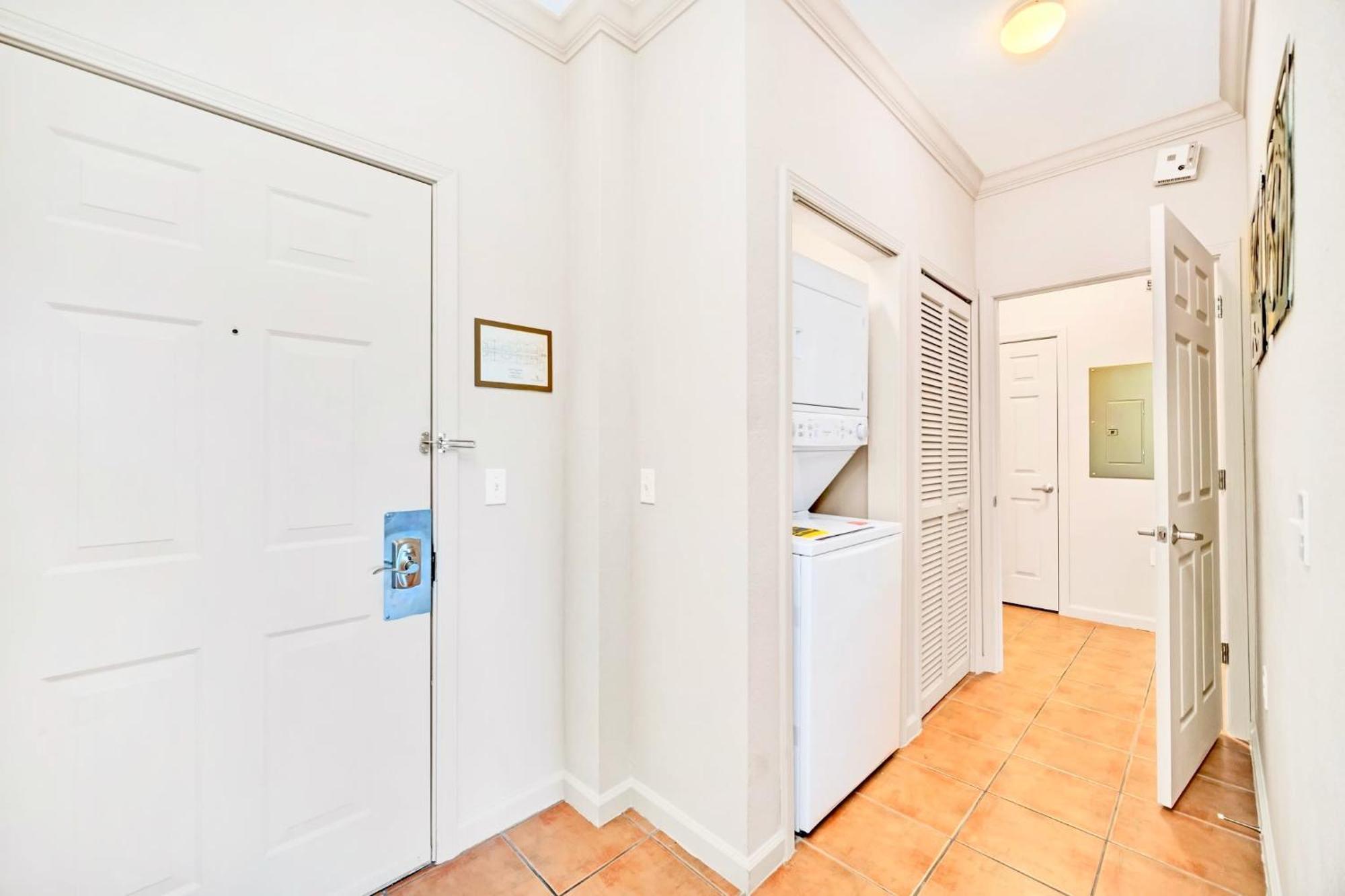 Bright Condo - 2Br With Pool & Hot Tub, Near Disney! Orlando Exteriör bild