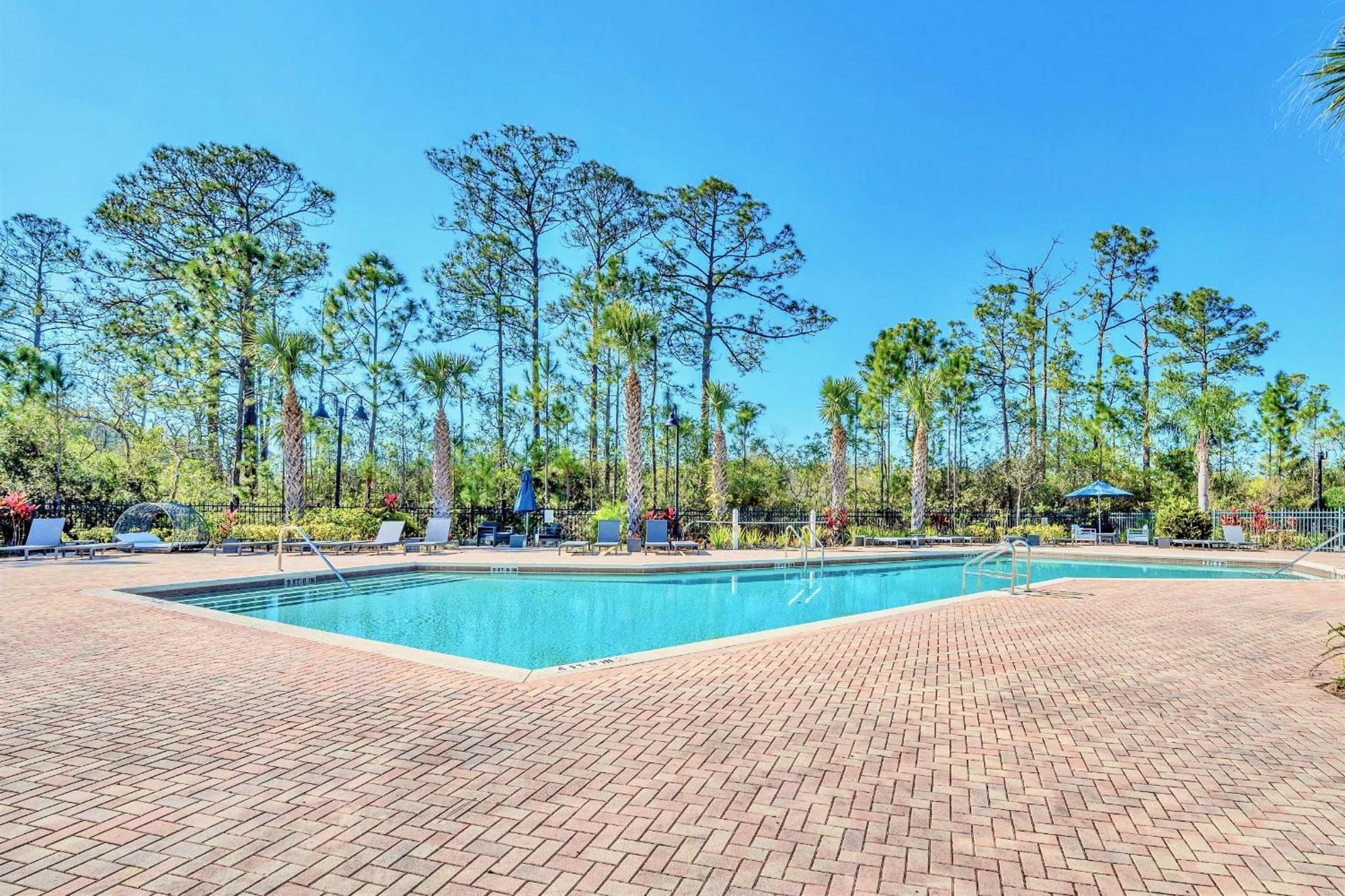 Bright Condo - 2Br With Pool & Hot Tub, Near Disney! Orlando Exteriör bild